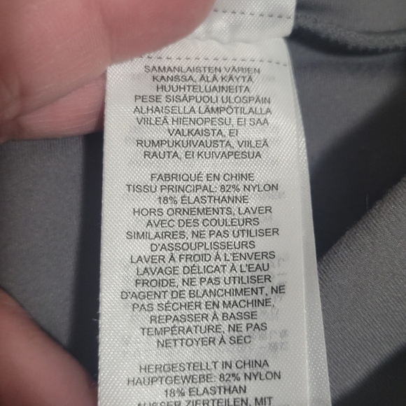 gymshark leggings with multiple pockets size small - Picture 10 of 12